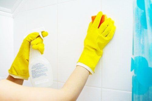 Carpet cleaning process in TW10 with professional extraction equipment